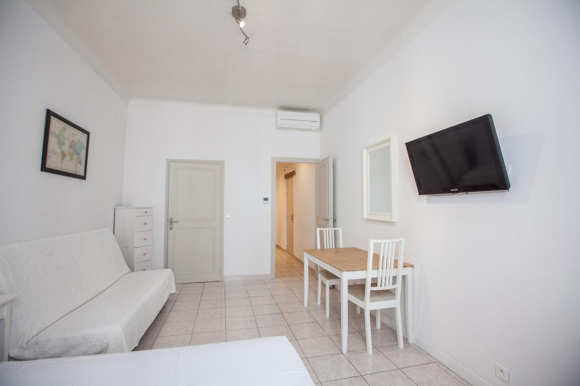 Appartements Foch คานส์ ภายนอก รูปภาพ