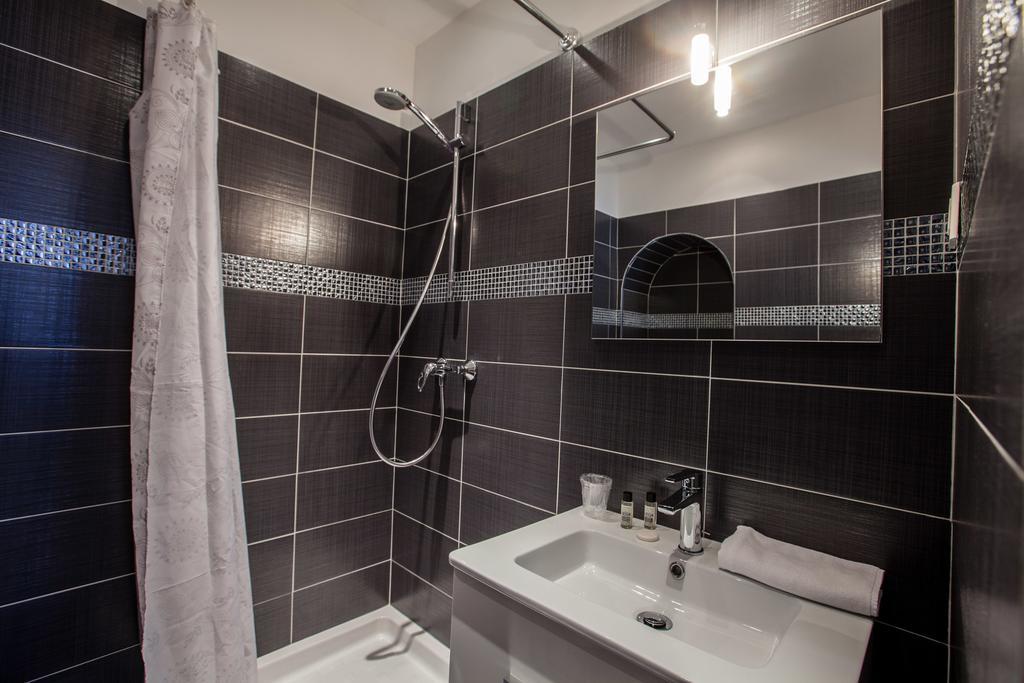 Appartements Foch คานส์ ภายนอก รูปภาพ